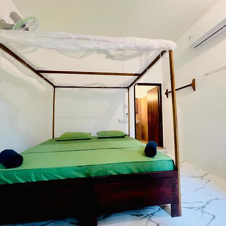 Villa The Woodnest à Baie d'Arugam Extérieur photo