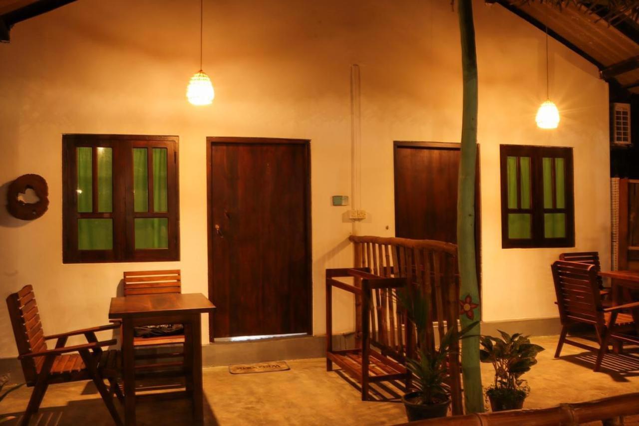 Villa The Woodnest à Baie d'Arugam Extérieur photo