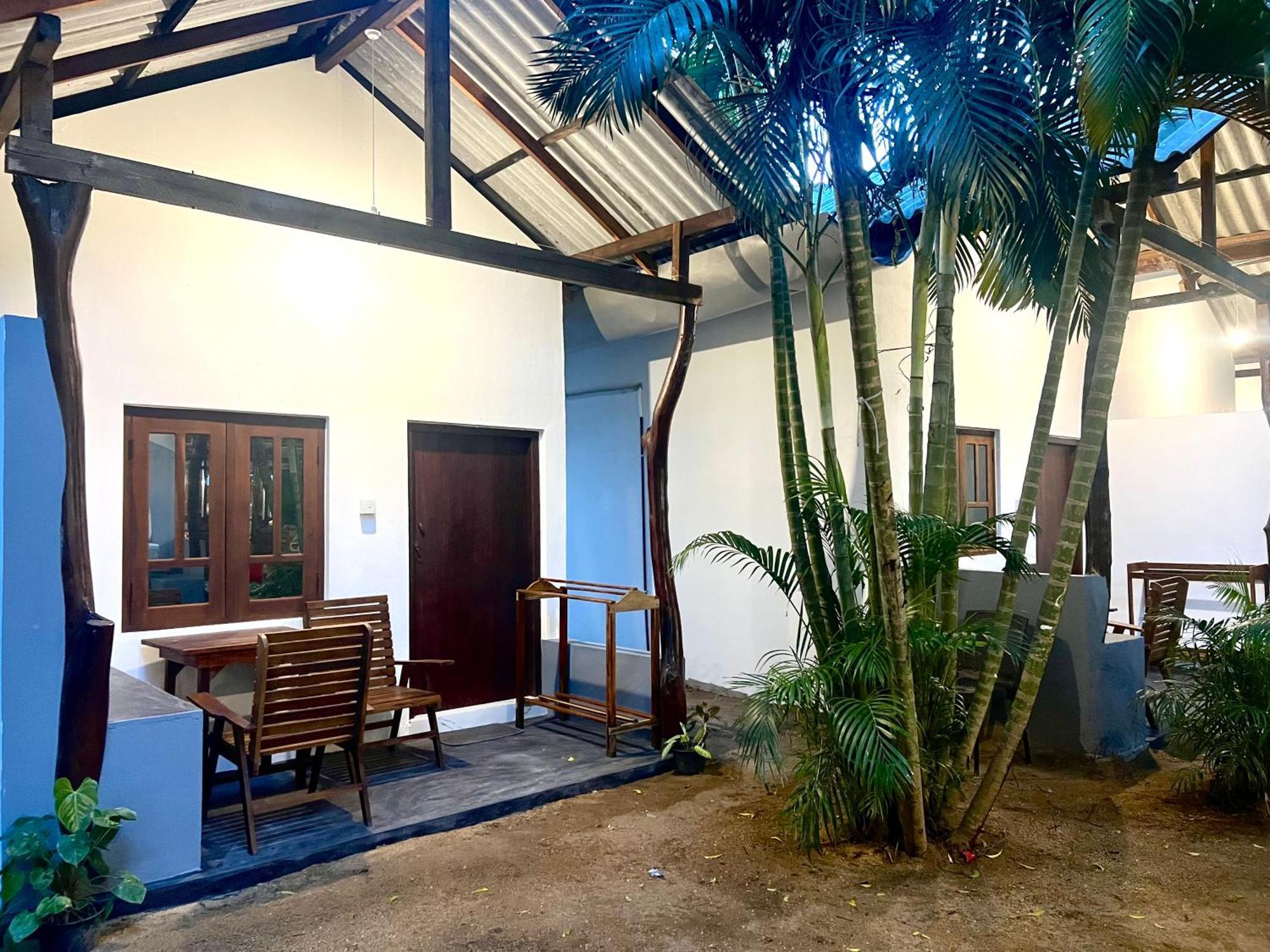 Villa The Woodnest à Baie d'Arugam Extérieur photo