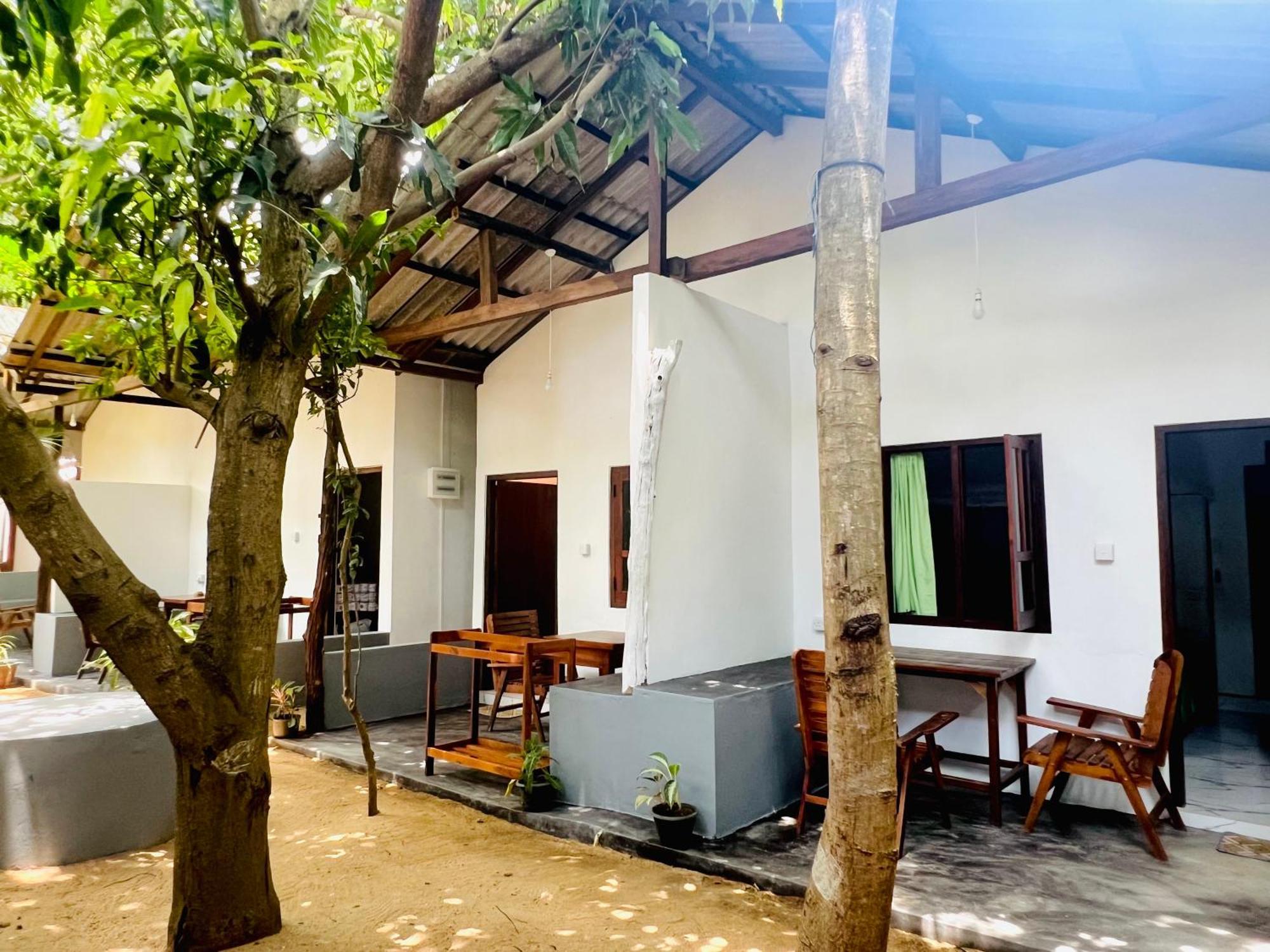 Villa The Woodnest à Baie d'Arugam Extérieur photo