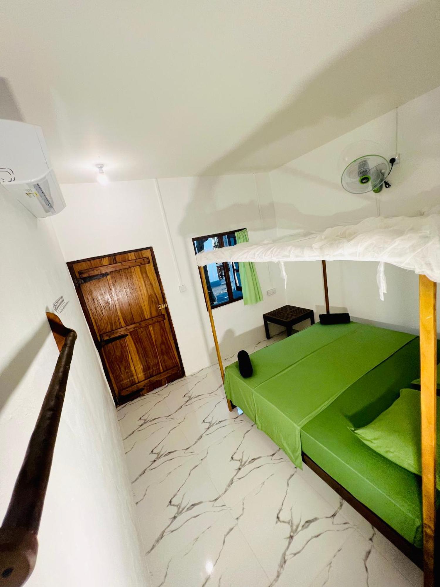 Villa The Woodnest à Baie d'Arugam Extérieur photo