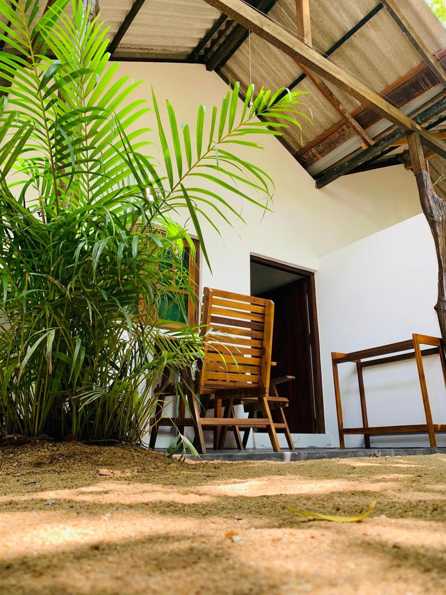 Villa The Woodnest à Baie d'Arugam Extérieur photo